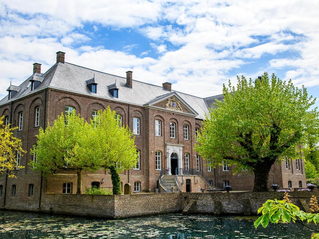Hotel De Maasparel 아르센 외부 사진